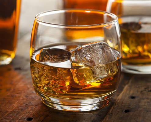 PUBBLICITÀ DI SUPERALCOLICI IN FASCIA ORARIA PROTETTA