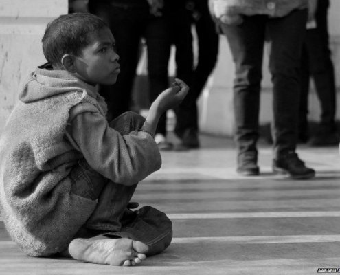 È REATO IMPIEGARE MINORI NELL’ACCATTONAGGIO?