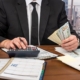 COMMERCIALISTA COLPEVOLE IN CONCORSO CON IL CLIENTE PER VISTO MENDACE